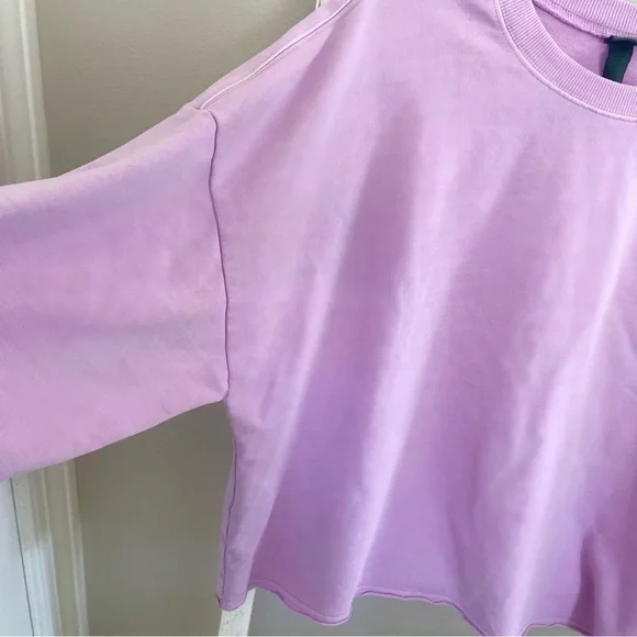 lavender oversized crewneck​​​​ - Picture 4 of 4
